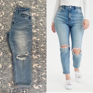 🆕 AE Curvy Mom Jeans (4 Short)